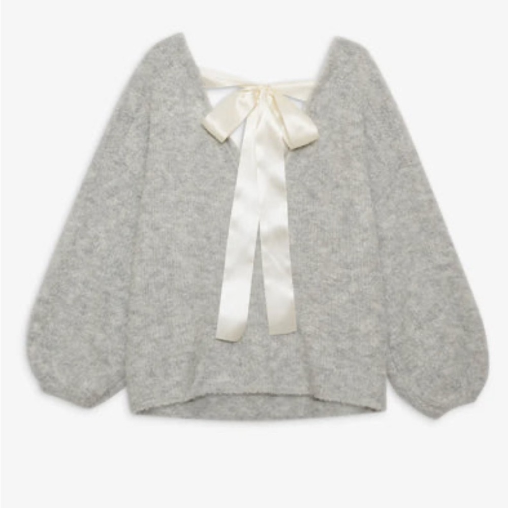 NWT For Love And Lemons Gray Eisley Oversized Plunging Sweater with Cream Bow